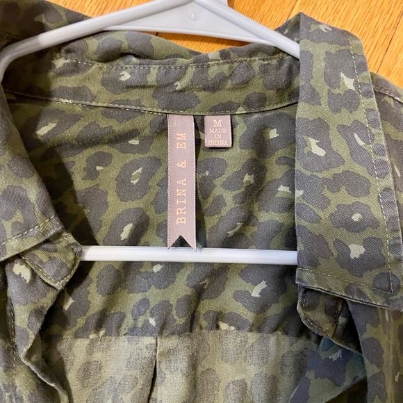 Olive Button down - Picture 5 of 5